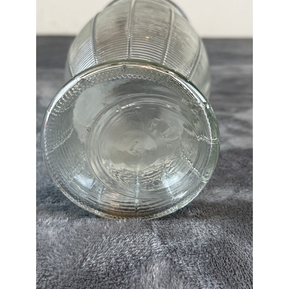 vintage retro style FTD clear ribbed glass vase 9 inches - Picture 3 of 5